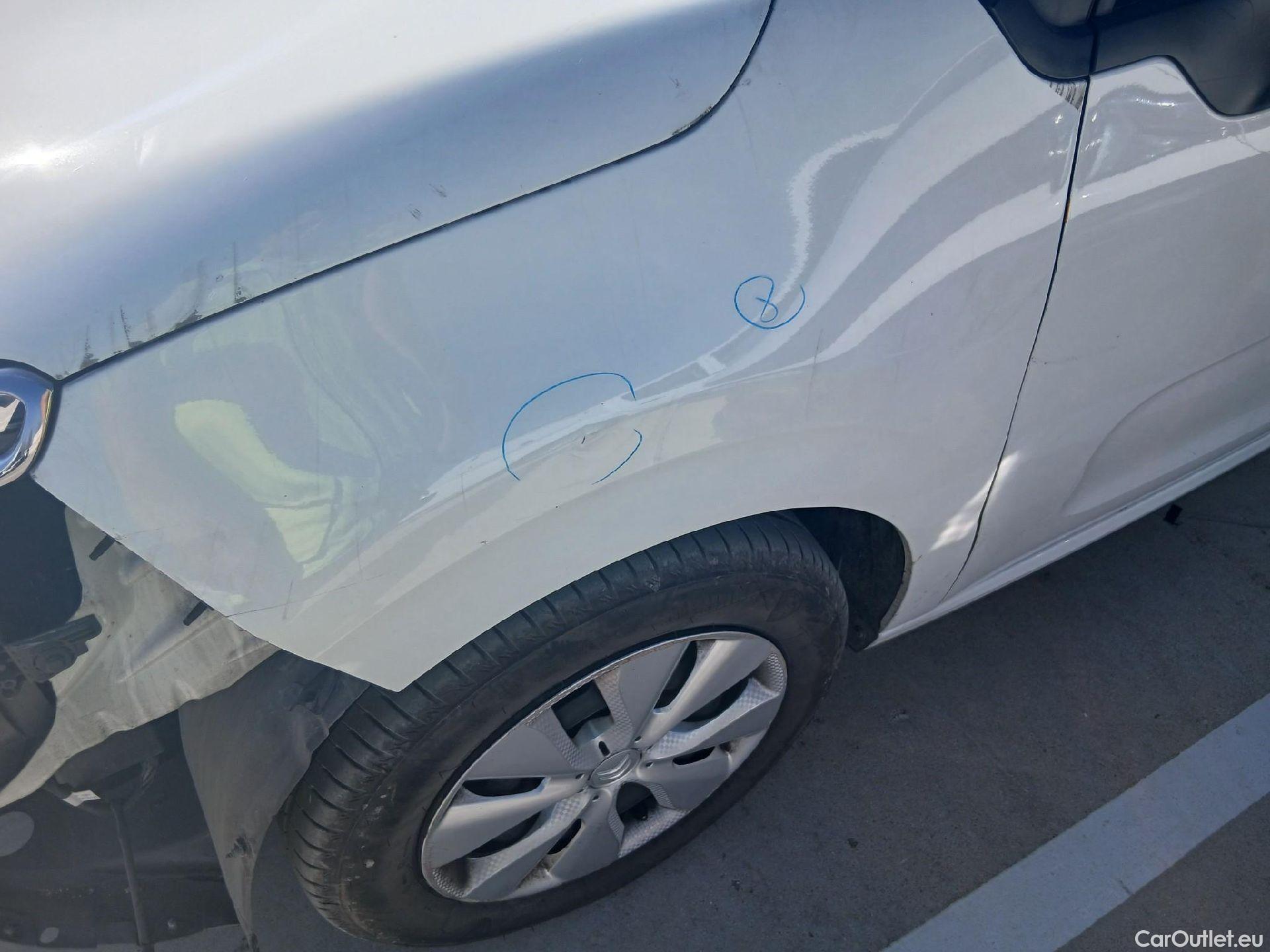  Citroen  C3 CITROEN  / 2016 / 5P / berlina comercial BlueHDi 73KW (100CV) S&S Comercial #14