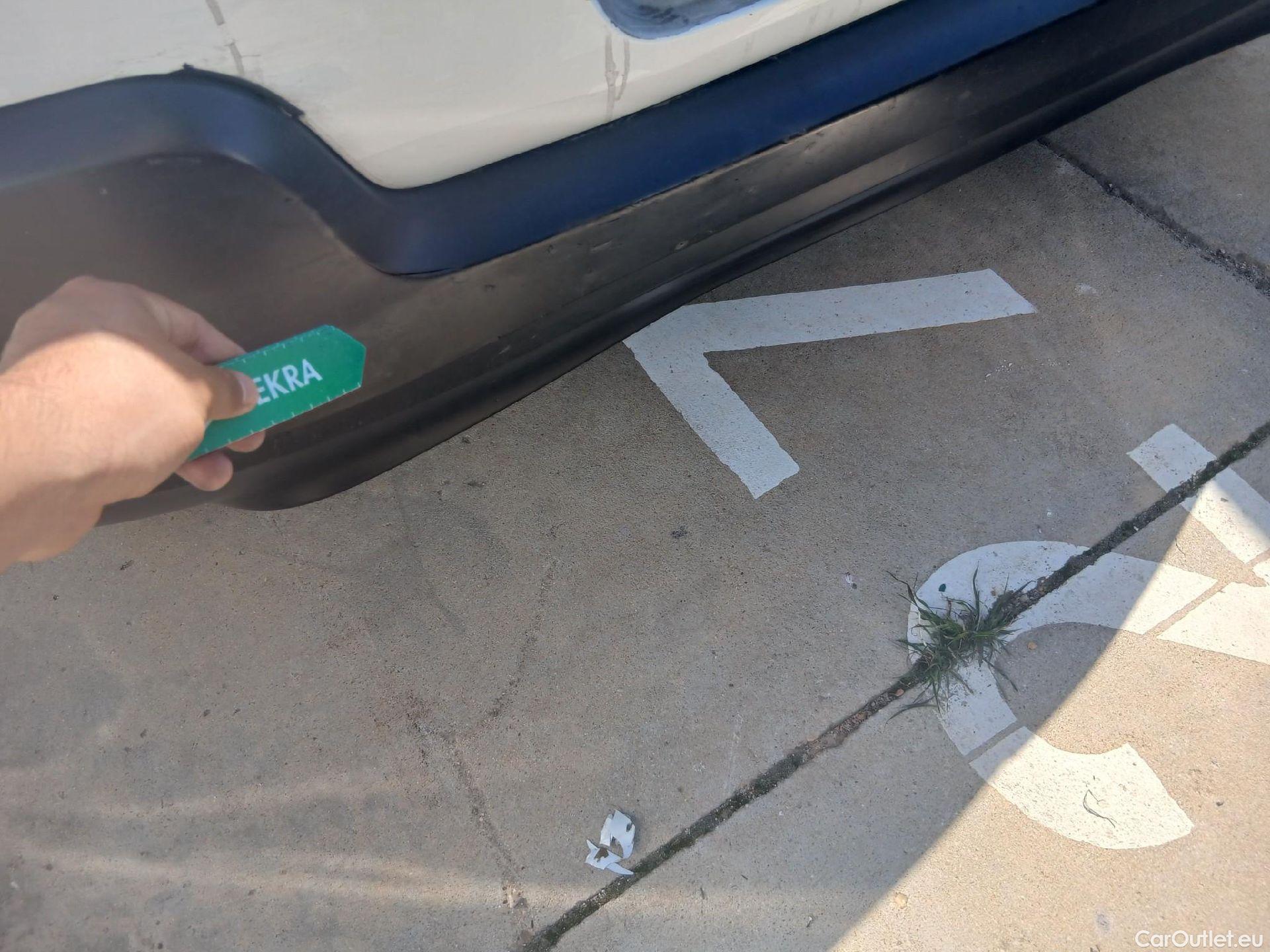  Citroen  C3 CITROEN  / 2016 / 5P / berlina comercial BlueHDi 73KW (100CV) S&S Comercial #33