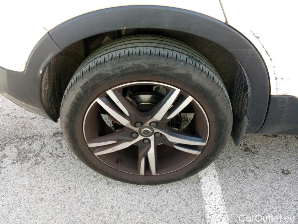  Volvo  XC 40 VOLVO XC40 / 2017 / 5P / todoterreno 1.5 T4 Twin Recharge R-Design Auto #14