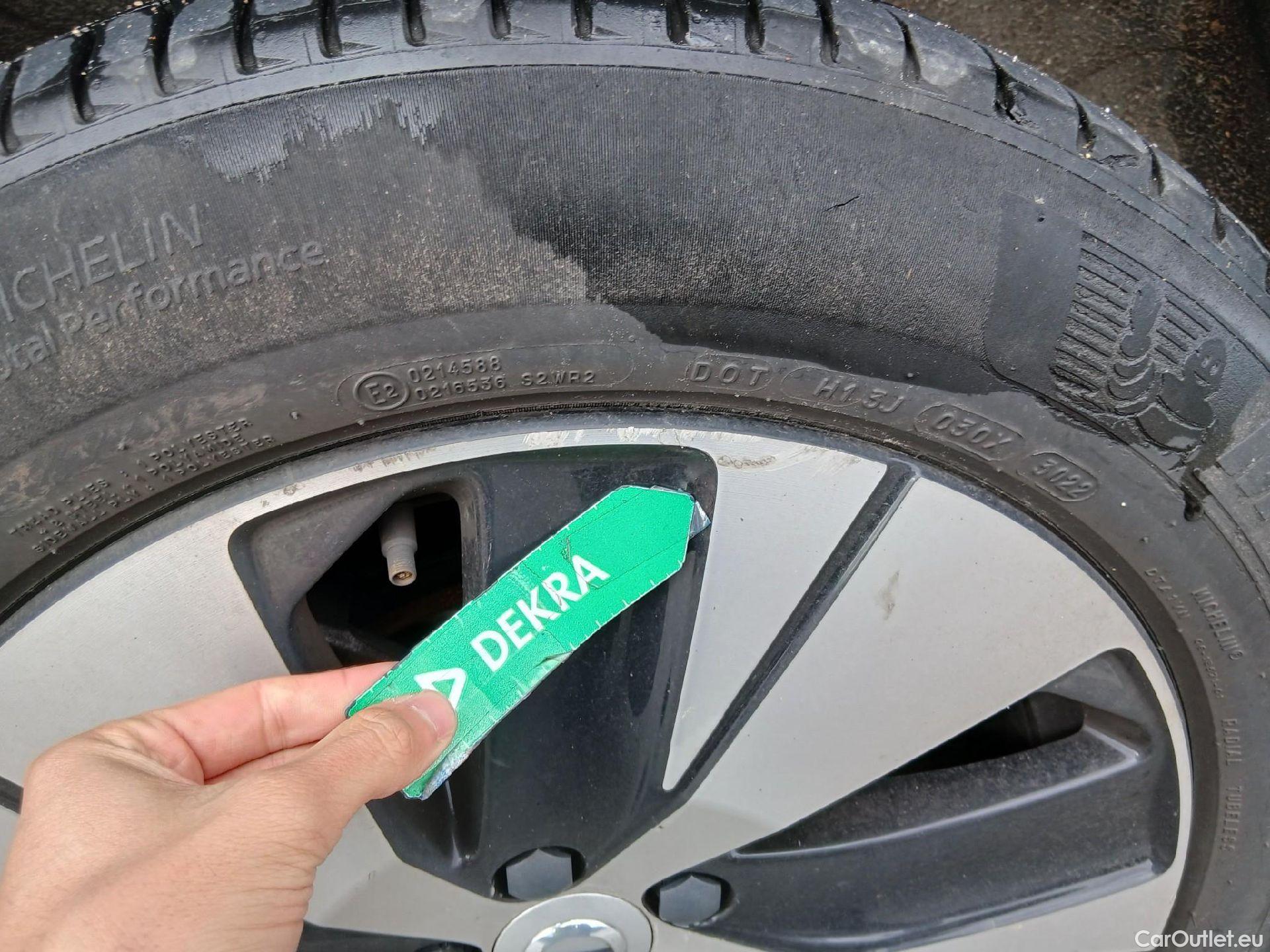  Volvo  XC 40 VOLVO XC40 / 2017 / 5P / todoterreno 1.5 T2 Momentum Pro #27