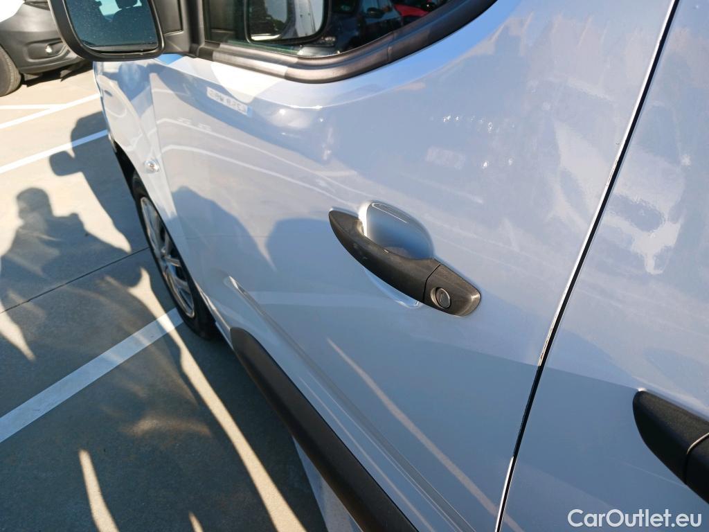  Citroen  Berlingo CITROEN  / 2018 / 4P / combi Talla M BlueHDi 100 S&S LIVE PACK BUSINE #7