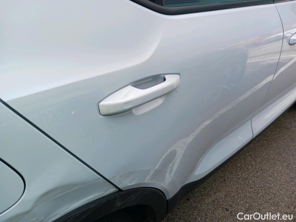  Volvo  XC 40 VOLVO XC40 / 2017 / 5P / todoterreno 1.5 T5 Twin Recharge R-Design Exp Auto #5