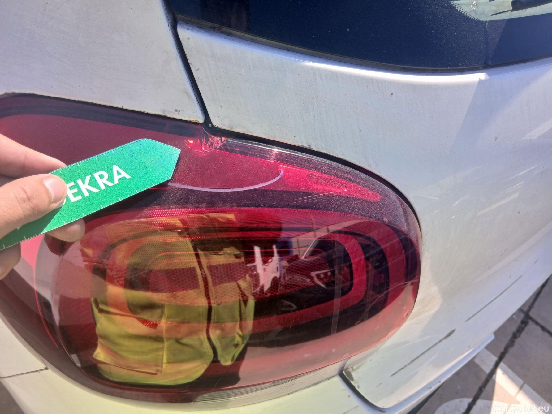  Citroen  C3 CITROEN  / 2016 / 5P / berlina comercial BlueHDi 73KW (100CV) S&S Comercial #32