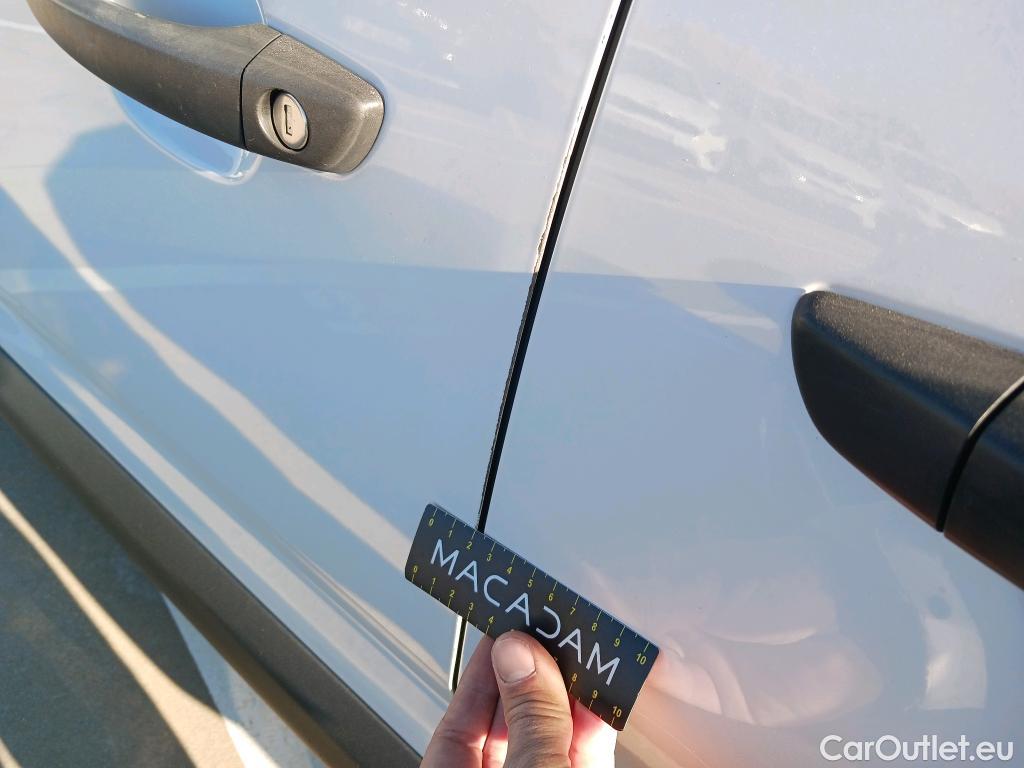  Citroen  Berlingo CITROEN  / 2018 / 4P / combi Talla M BlueHDi 100 S&S LIVE PACK BUSINE #8