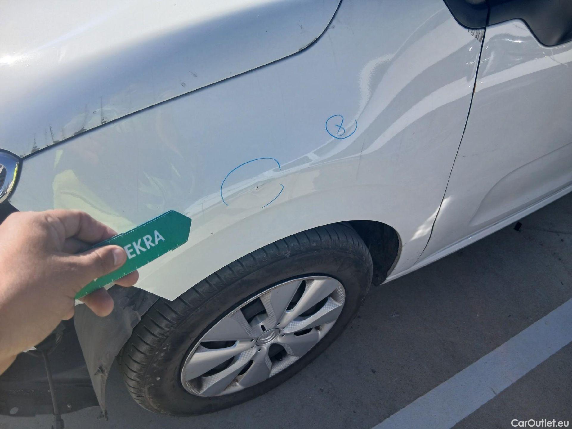  Citroen  C3 CITROEN  / 2016 / 5P / berlina comercial BlueHDi 73KW (100CV) S&S Comercial #13