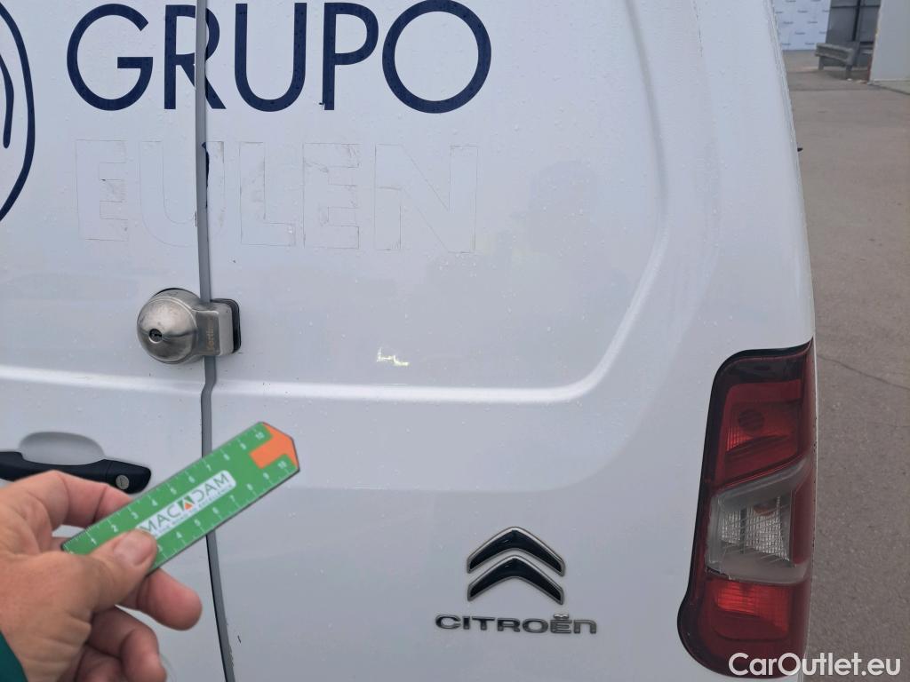  Citroen  Berlingo CITROEN  / 2018 / 3P / furgón derivado de turismo Talla M PureTech 110 CONTROL #10