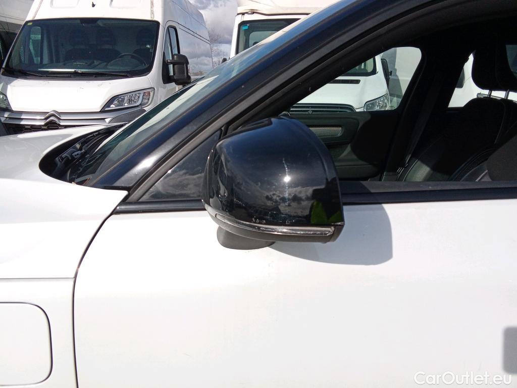  Volvo  XC 40 VOLVO XC40 / 2017 / 5P / todoterreno 1.5 T4 Twin Recharge R-Design Auto #31