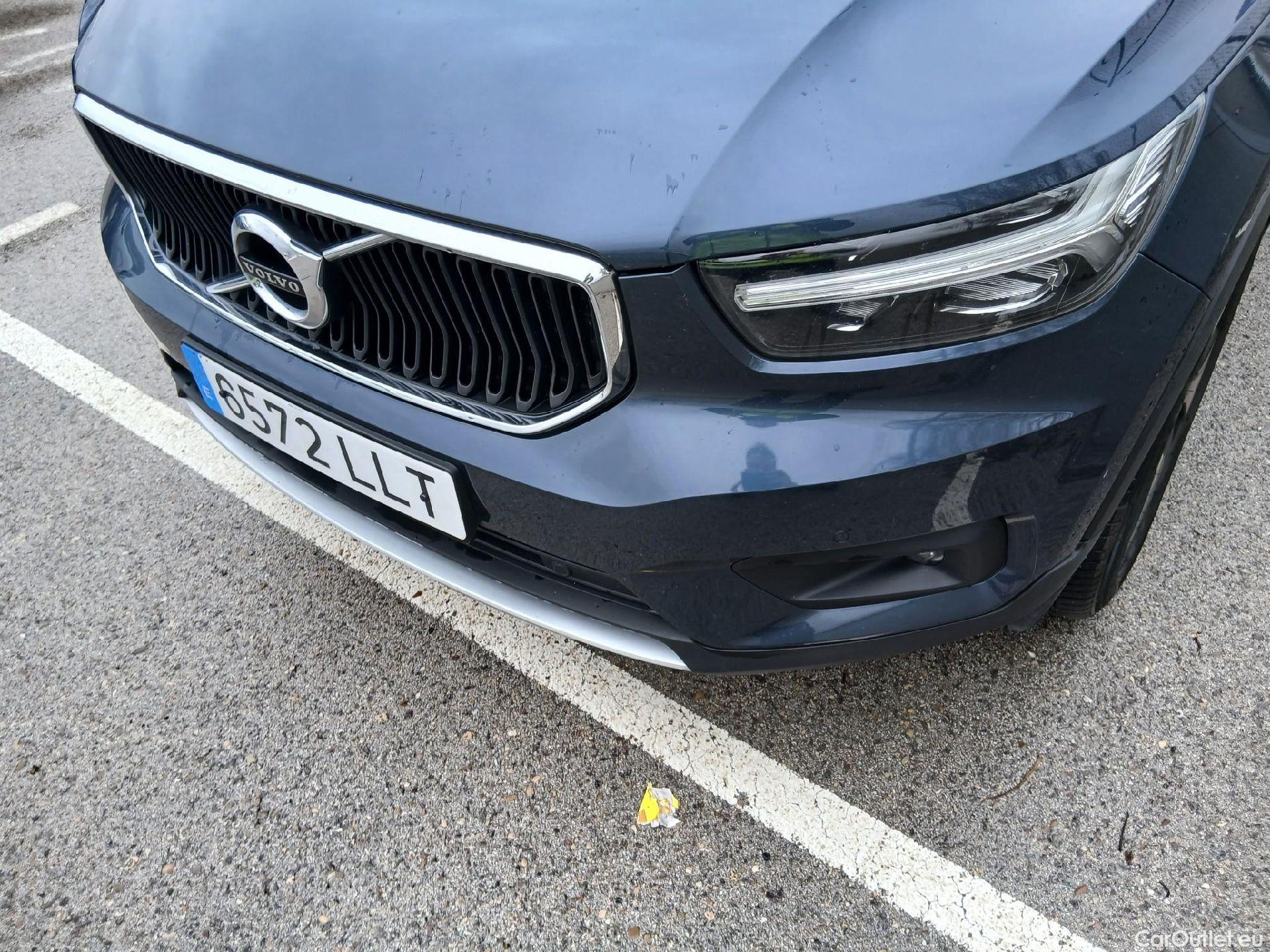  Volvo  XC 40 VOLVO XC40 / 2017 / 5P / todoterreno 1.5 T2 Momentum Pro #2