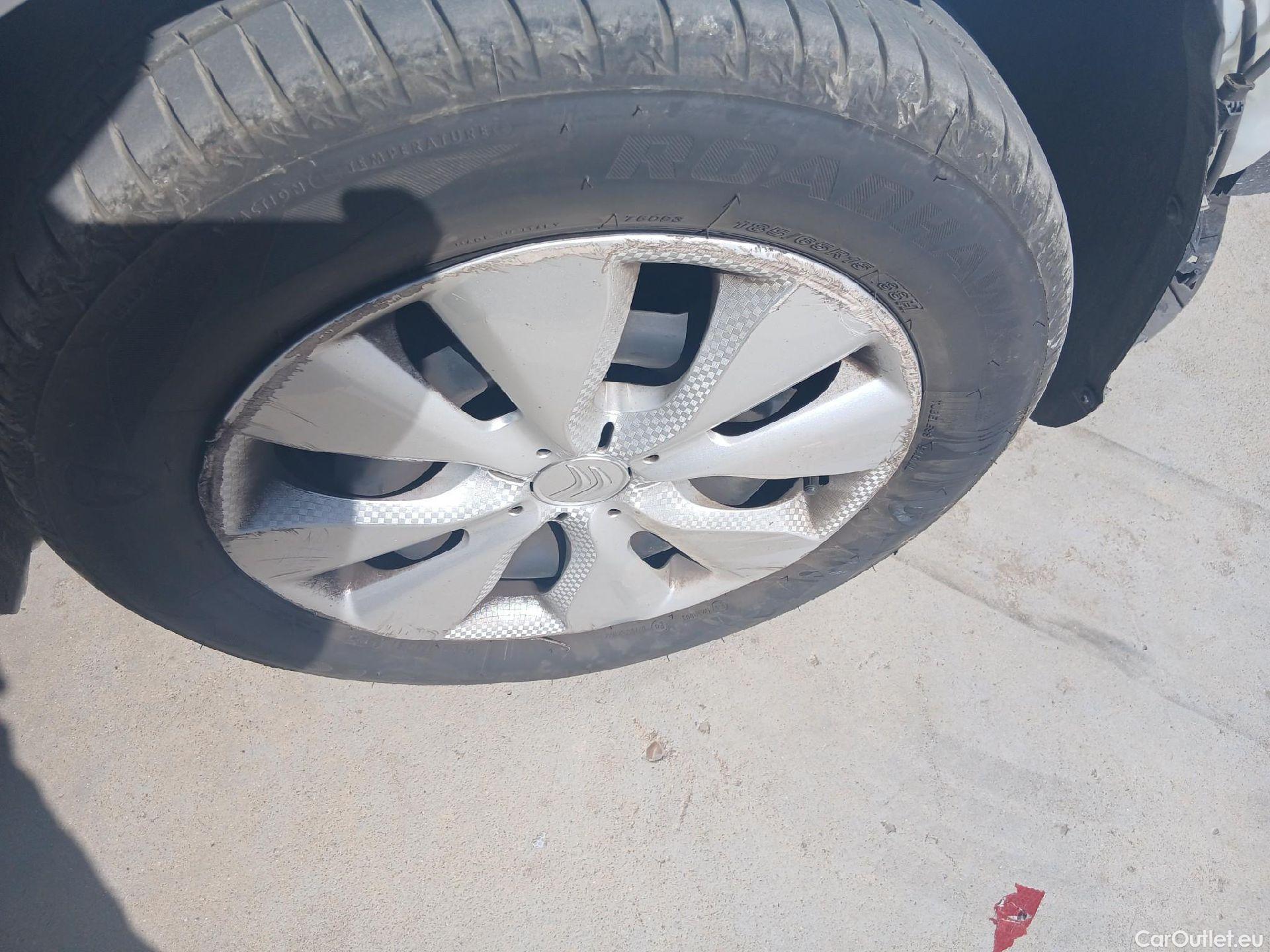  Citroen  C3 CITROEN  / 2016 / 5P / berlina comercial BlueHDi 73KW (100CV) S&S Comercial #53