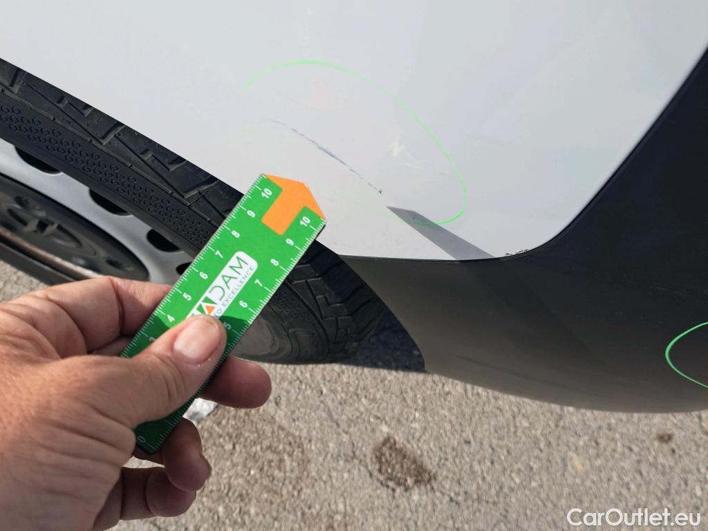  Opel  Vivaro OPEL  / 2019 / 4P / furgón 1.5 D 88kW (120CV) M Std Express M.P. DC #18