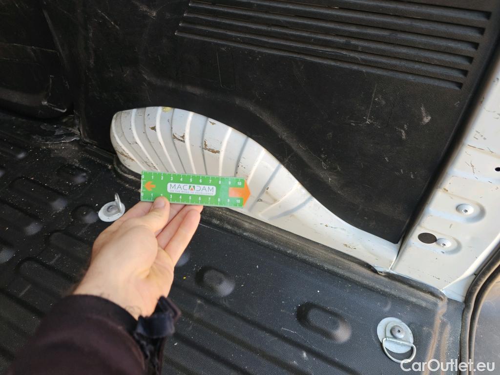  Peugeot  Partner PEUGEOT  / 2018 / 3P / furgón derivado de turismo Pro Standard 600kg BlueHDi 73kW (AC) #35