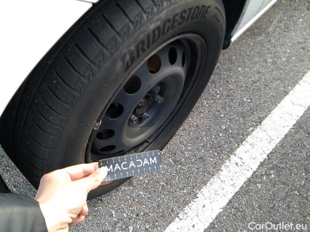  Opel  Combo OPEL  Life / 2018 / 5P / monovolumen compacto 1.5 TD 75kW (100CV) S/S Edition L #26