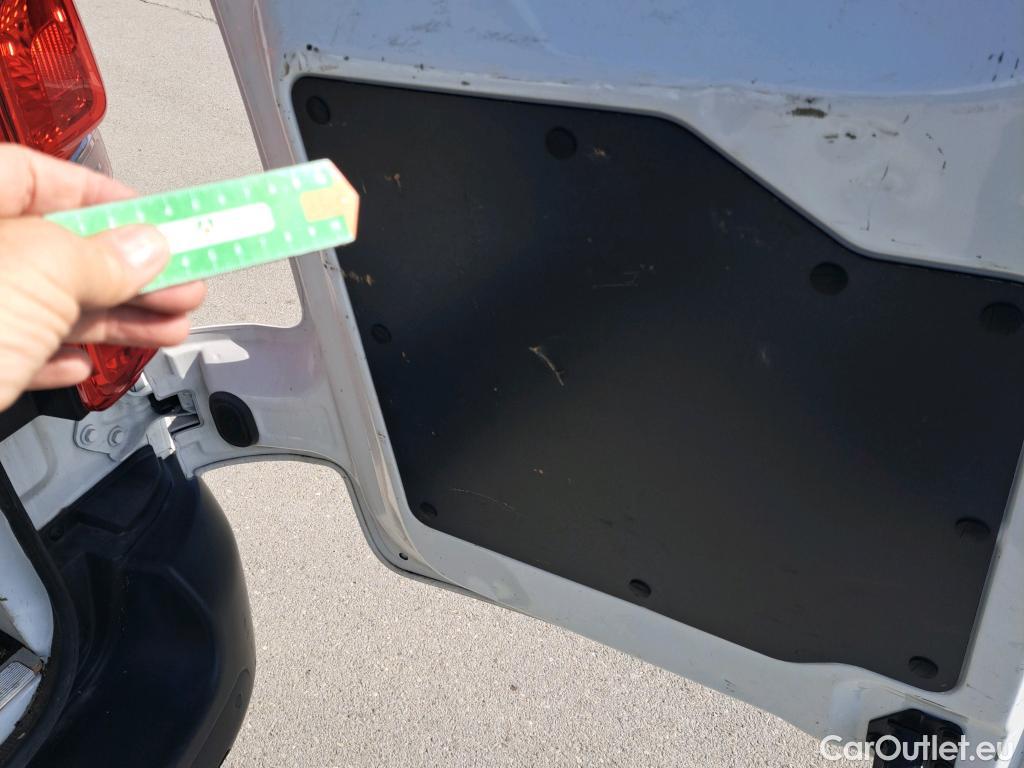  Opel  Vivaro OPEL  / 2019 / 4P / furgón 1.5 D 88kW (120CV) M Std Express M.P. DC #28