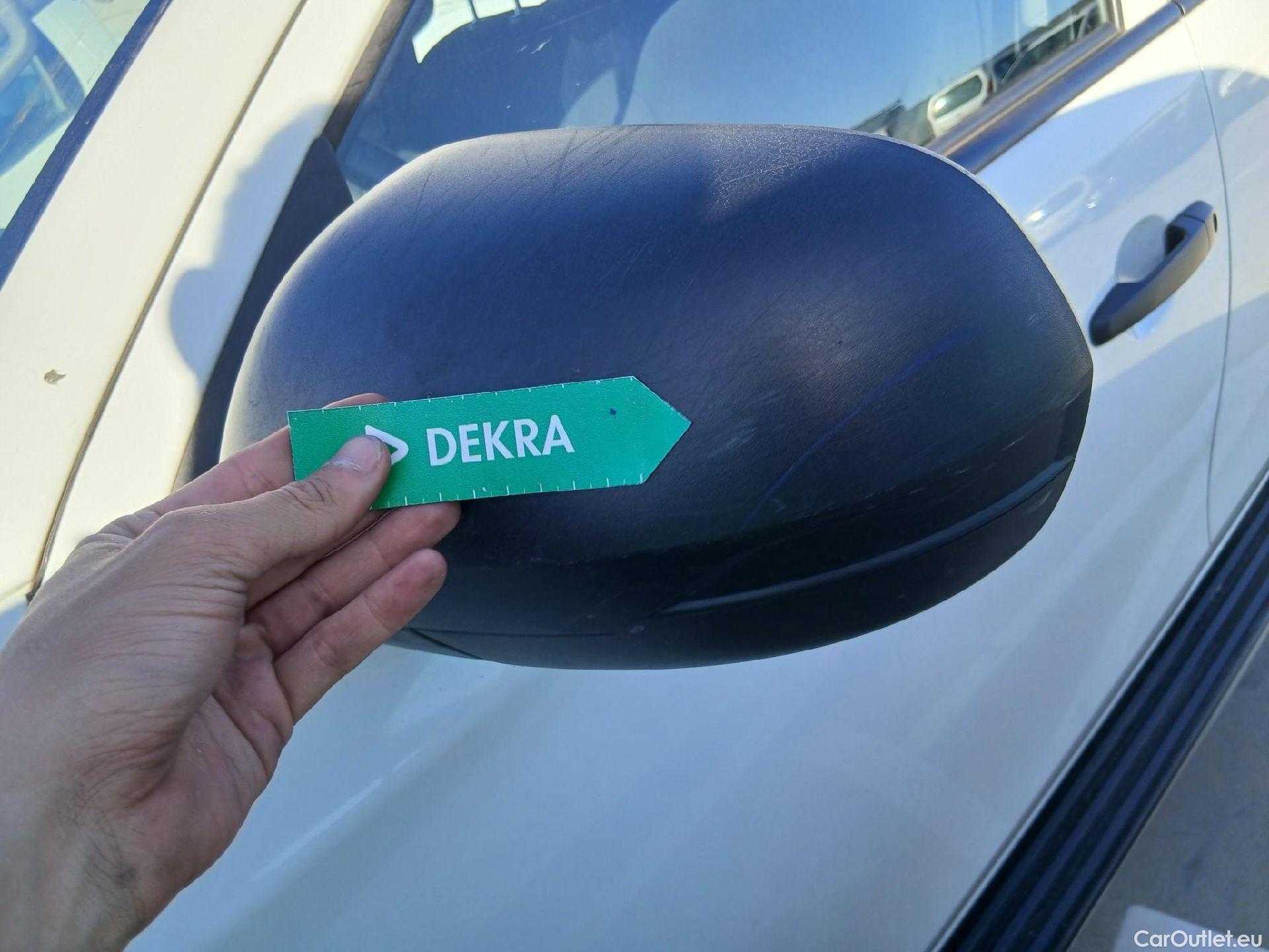  Mitsubishi  L200 MITSUBISHI  / 2019 / 4P / pickup doble cabina D/C 220 DI-D M-Pro #7