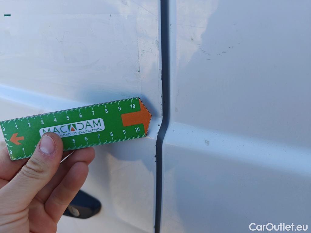  Peugeot  Partner PEUGEOT  / 2018 / 3P / furgón derivado de turismo Pro Standard 600kg BlueHDi 73kW (AC) #28