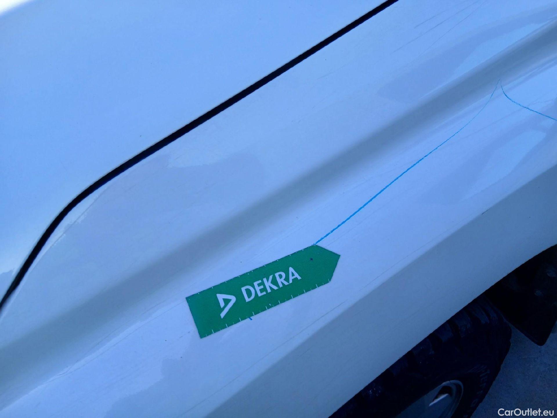  Mitsubishi  L200 MITSUBISHI  / 2019 / 4P / pickup doble cabina D/C 220 DI-D M-Pro #4