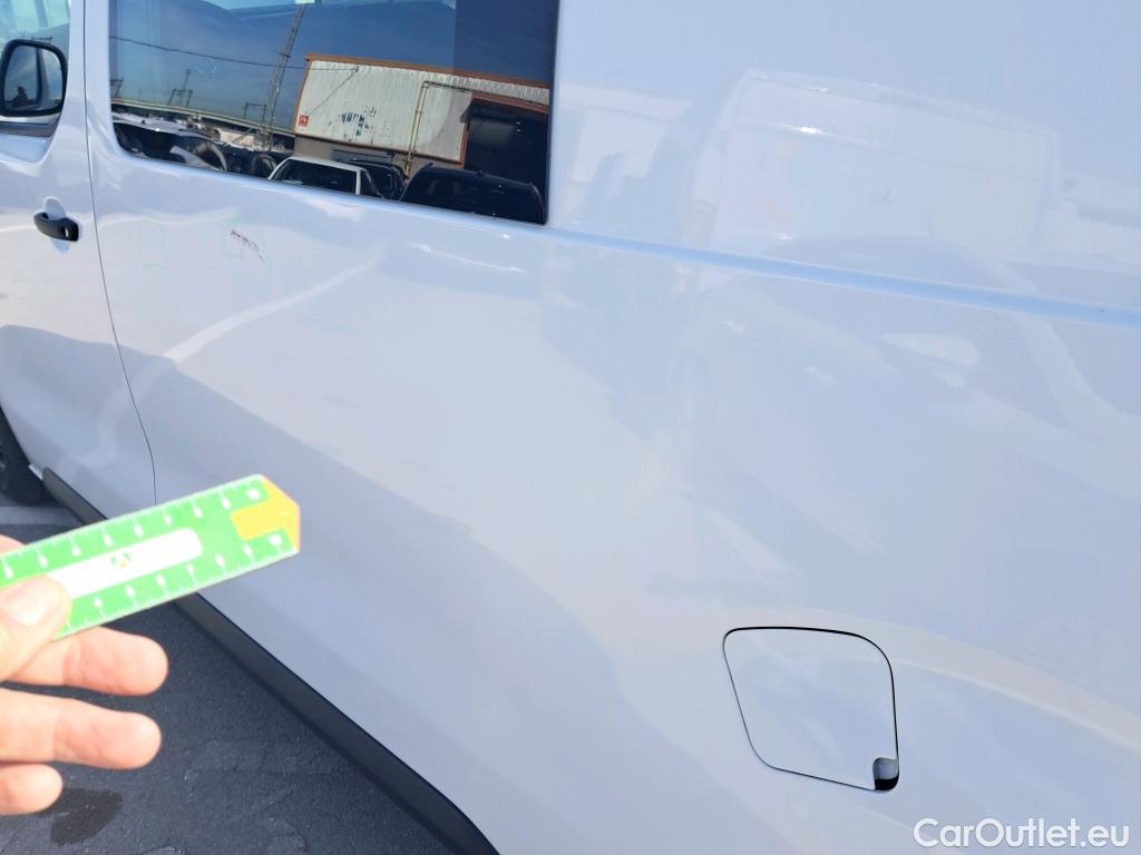  Opel  Vivaro OPEL  / 2019 / 4P / furgón 1.5 D 88kW (120CV) M Std Express M.P. DC #6