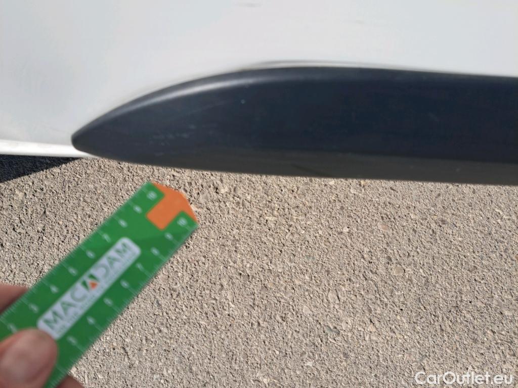  Opel  Vivaro OPEL  / 2019 / 4P / furgón 1.5 D 88kW (120CV) M Std Express M.P. DC #39