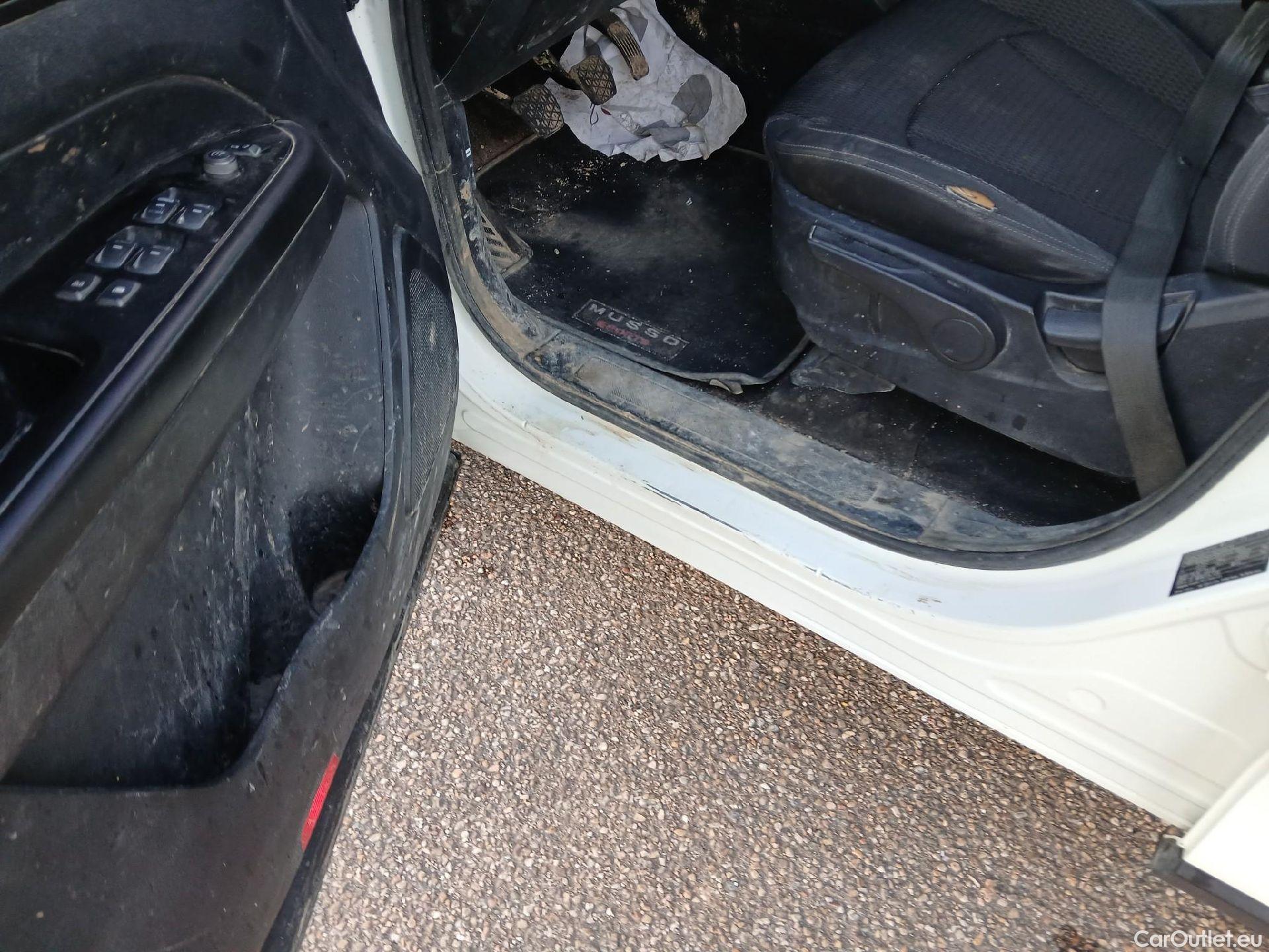  Land Rover  Discovery SSANGYONG Musso / 2022 / 4P / pickup doble cabina Sports D22DTR 4x4 Pro (AC) #6