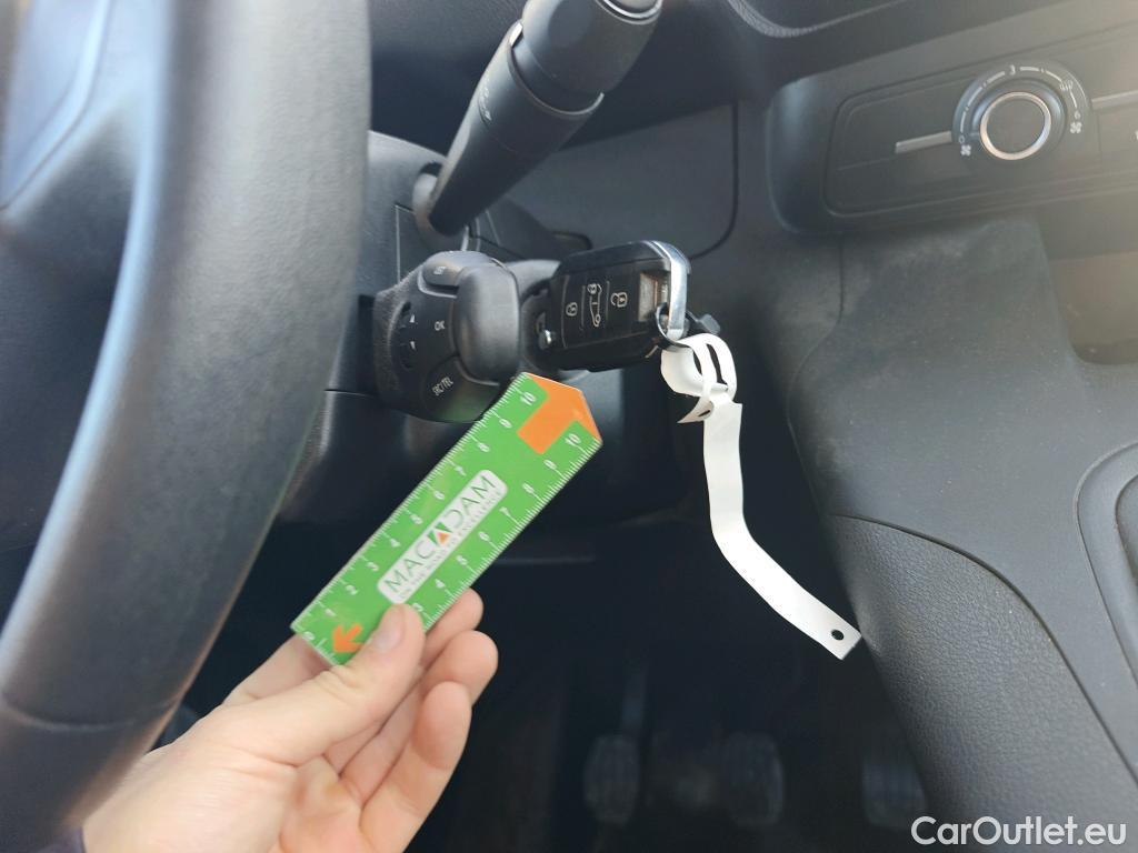  Peugeot  Partner PEUGEOT  / 2018 / 3P / furgón derivado de turismo Pro Standard 600kg BlueHDi 73kW (AC) #1