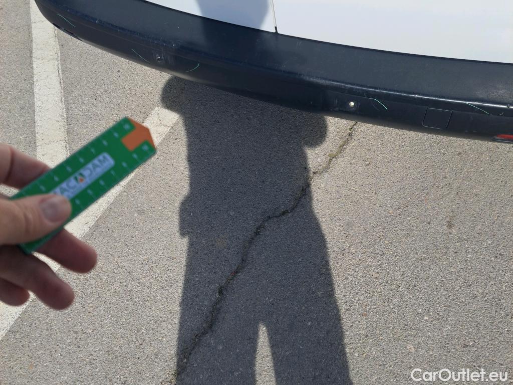  Opel  Vivaro OPEL  / 2019 / 4P / furgón 1.5 D 88kW (120CV) M Std Express M.P. DC #22