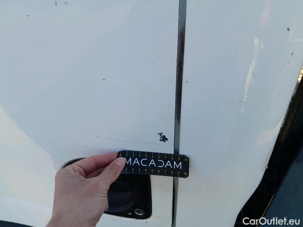  Nissan  Cabstar NISSAN  VU 2p 3G chasis cabina 35.13/3 Básico AA Cabina Abatible L #PLATAFORMA + CESTA ELEVADORA MOVEX# #21