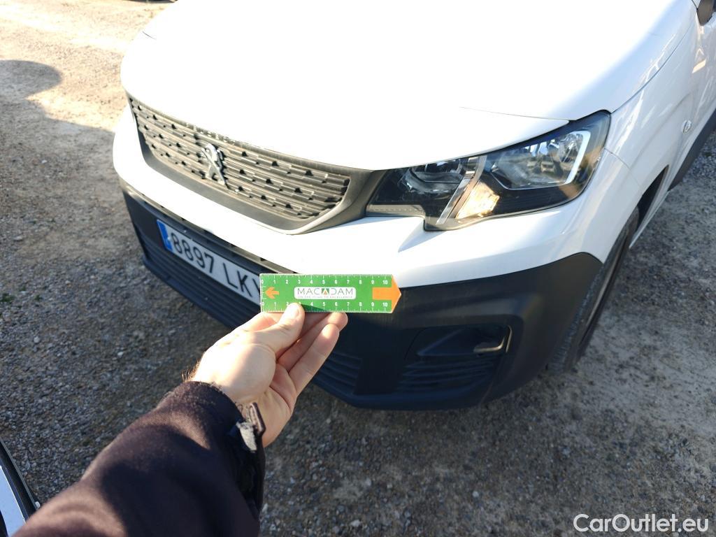  Peugeot  Partner PEUGEOT  / 2018 / 3P / furgón derivado de turismo Pro Standard 600kg BlueHDi 73kW (AC) #81