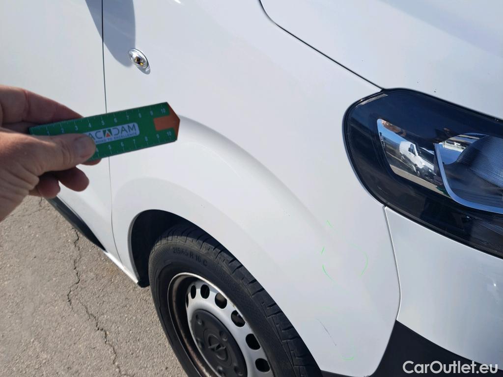  Opel  Vivaro OPEL  / 2019 / 4P / furgón 1.5 D 88kW (120CV) M Std Express M.P. DC #16