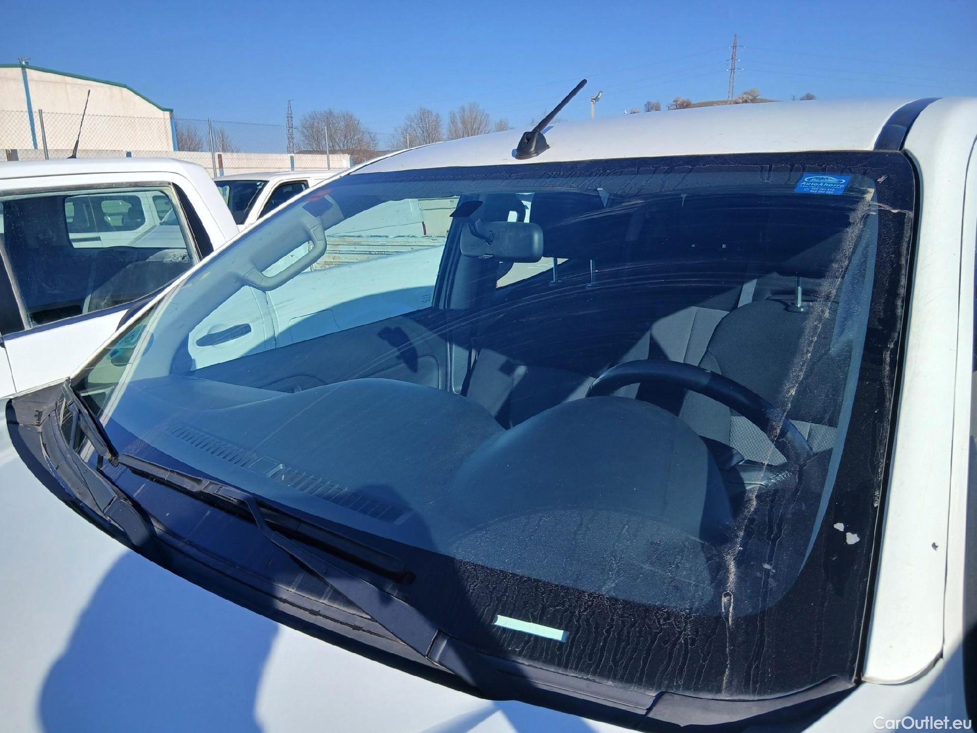  Mitsubishi  L200 MITSUBISHI  / 2019 / 4P / pickup doble cabina D/C 220 DI-D M-Pro #3