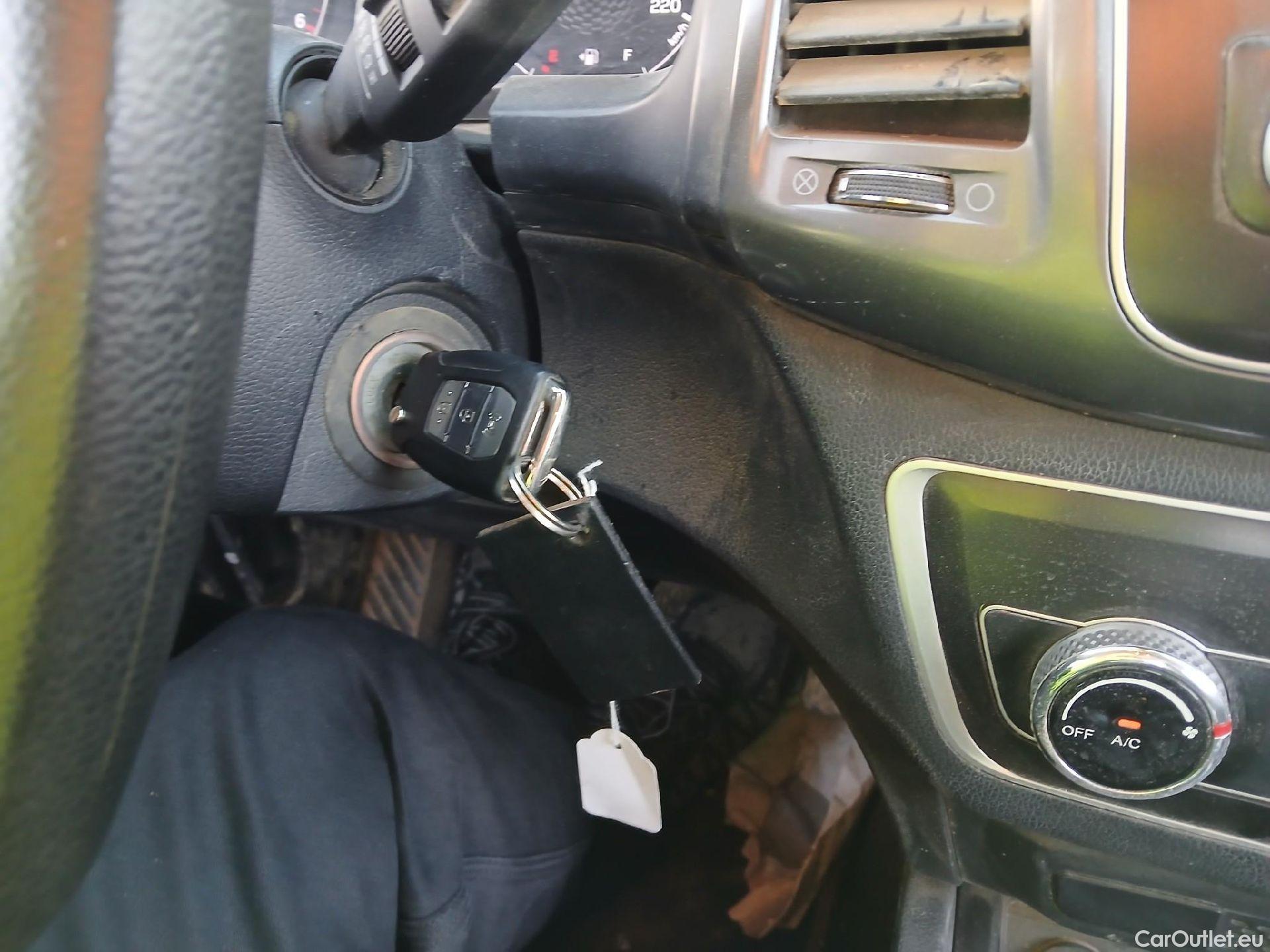  Land Rover  Discovery SSANGYONG Musso / 2022 / 4P / pickup doble cabina Sports D22DTR 4x4 Pro (AC) #1