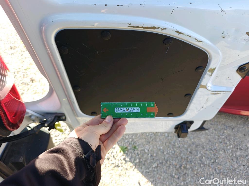  Peugeot  Partner PEUGEOT  / 2018 / 3P / furgón derivado de turismo Pro Standard 600kg BlueHDi 73kW (AC) #69