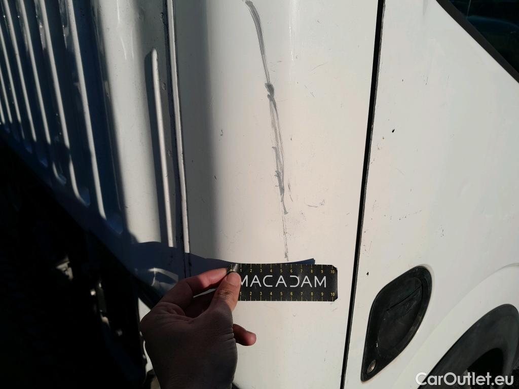  Nissan  Cabstar NISSAN  VU 2p 3G chasis cabina 35.13/3 Básico AA Cabina Abatible L #PLATAFORMA + CESTA ELEVADORA MOVEX# #23