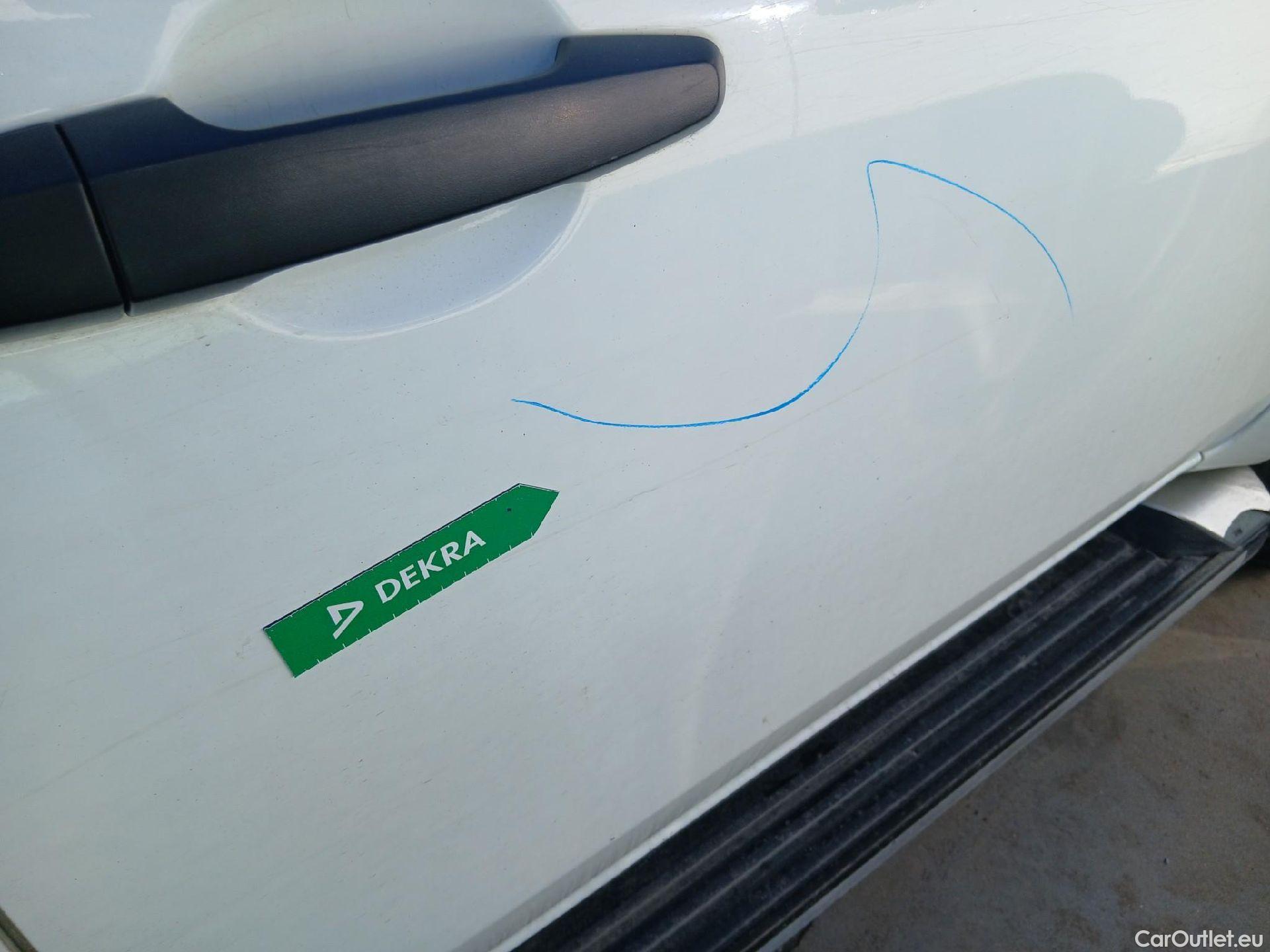  Mitsubishi  L200 MITSUBISHI  / 2019 / 4P / pickup doble cabina D/C 220 DI-D M-Pro #27