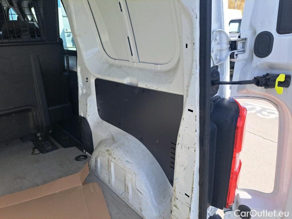  Opel  Vivaro OPEL  / 2019 / 4P / furgón 1.5 D 88kW (120CV) M Std Express M.P. DC #12