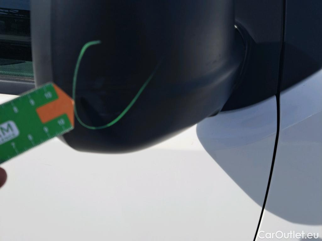  Opel  Vivaro OPEL  / 2019 / 4P / furgón 1.5 D 88kW (120CV) M Std Express M.P. DC #47