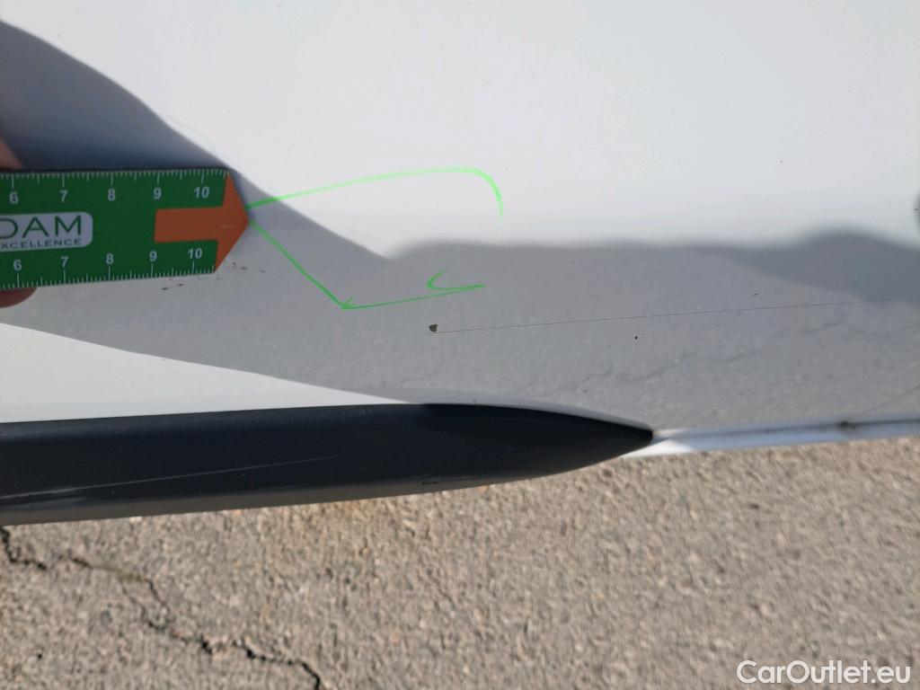  Opel  Vivaro OPEL  / 2019 / 4P / furgón 1.5 D 88kW (120CV) M Std Express M.P. DC #44