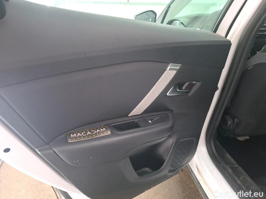  Citroen  C4  Berline Feel Pack 1.5 BlueHDI 110CV BVM6 E6d #1