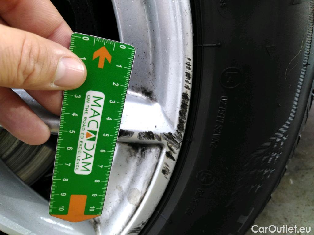  Bmw  Serie 2 Série 2 Active Tourer 216d Lounge 1.5 115CV BVA7 E6d #11