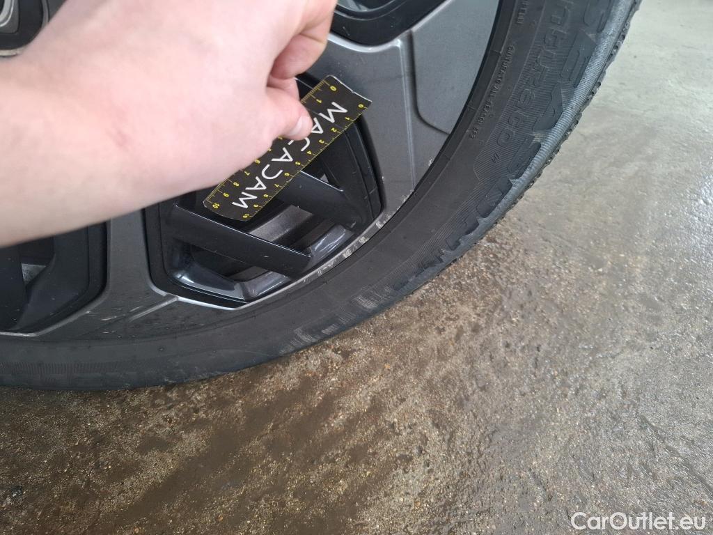  Citroen  C4  Berline Feel Pack 1.5 BlueHDI 110CV BVM6 E6d #9