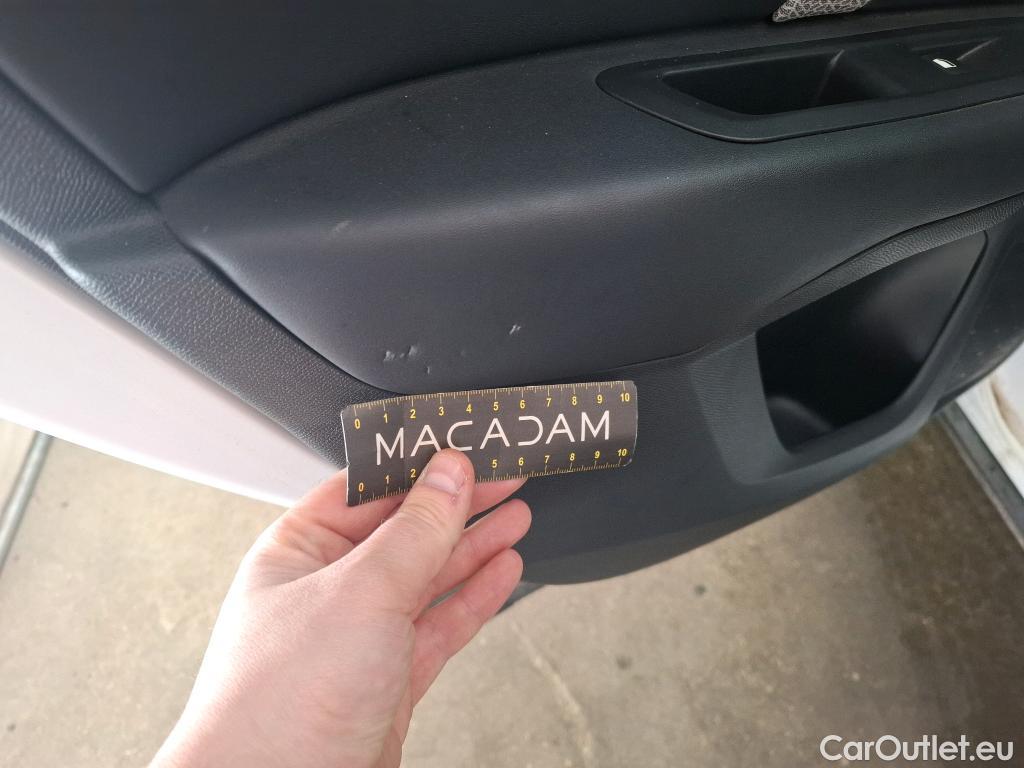  Citroen  C4  Berline Feel Pack 1.5 BlueHDI 110CV BVM6 E6d #2