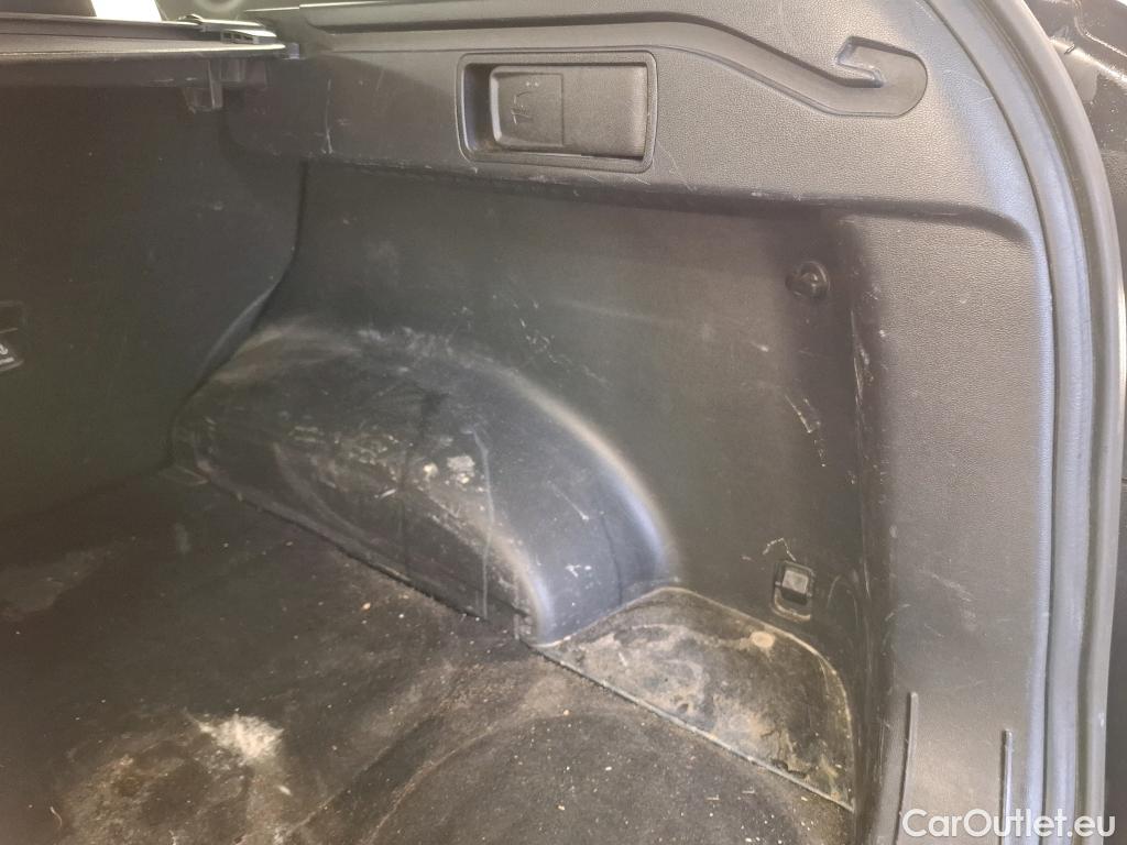  Hyundai  Tucson  Business Mild-Hybrid 2WD 1.6 CRDI 135CV BVA7 E6d #3