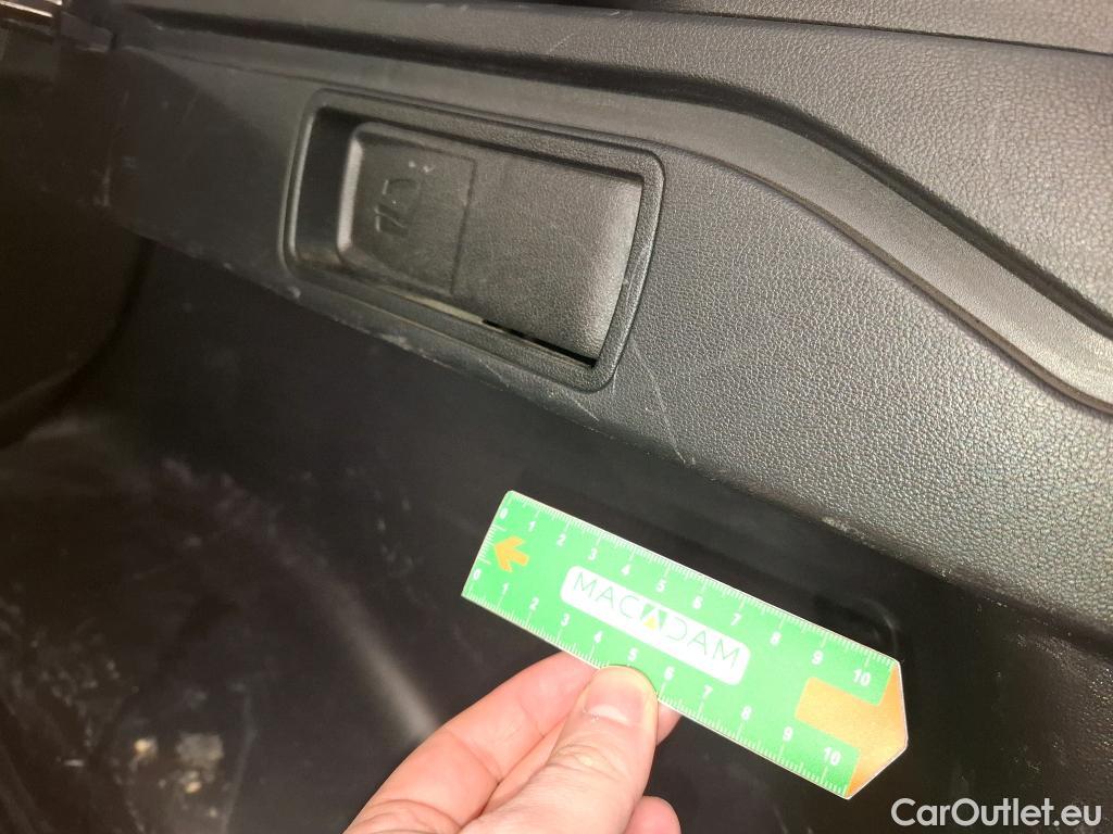  Hyundai  Tucson  Business Mild-Hybrid 2WD 1.6 CRDI 135CV BVA7 E6d #4