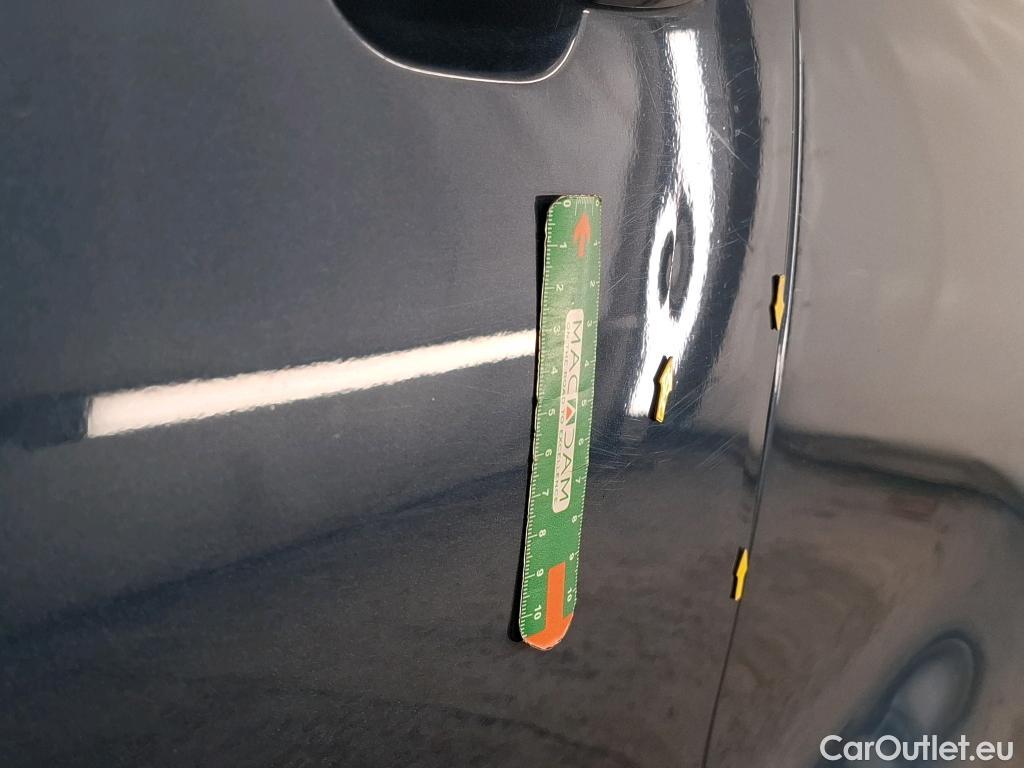  Ford  Kuga FORD  / 2019 / 5P / SUV 2.5 190 hybrid Flexifuel Pshift Titanium #7