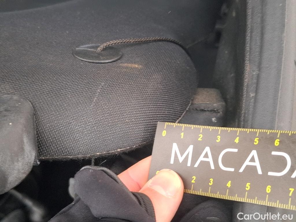  Mercedes  GLA MERCEDES-BENZ  / 2020 / 5P / SUV 1.3  250 e AMG LINE DCT #30