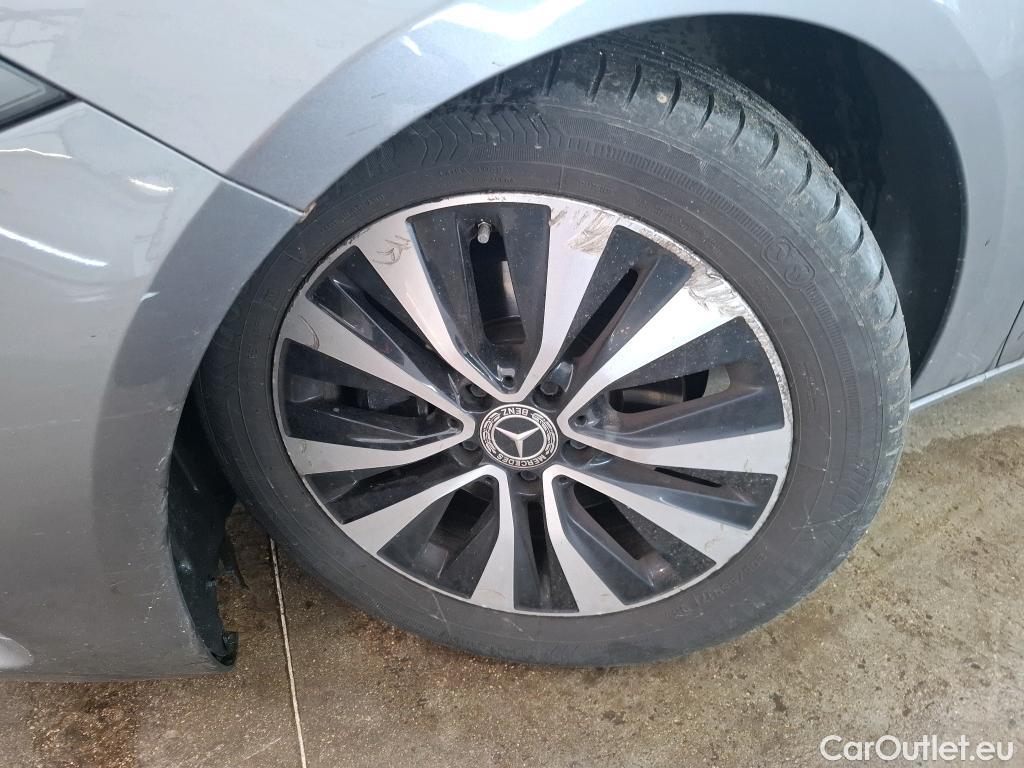  Mercedes  A-Klasse MERCEDES-BENZ Classe A Compact / 2018 / 5P / Berline A 180 d Business Line #1