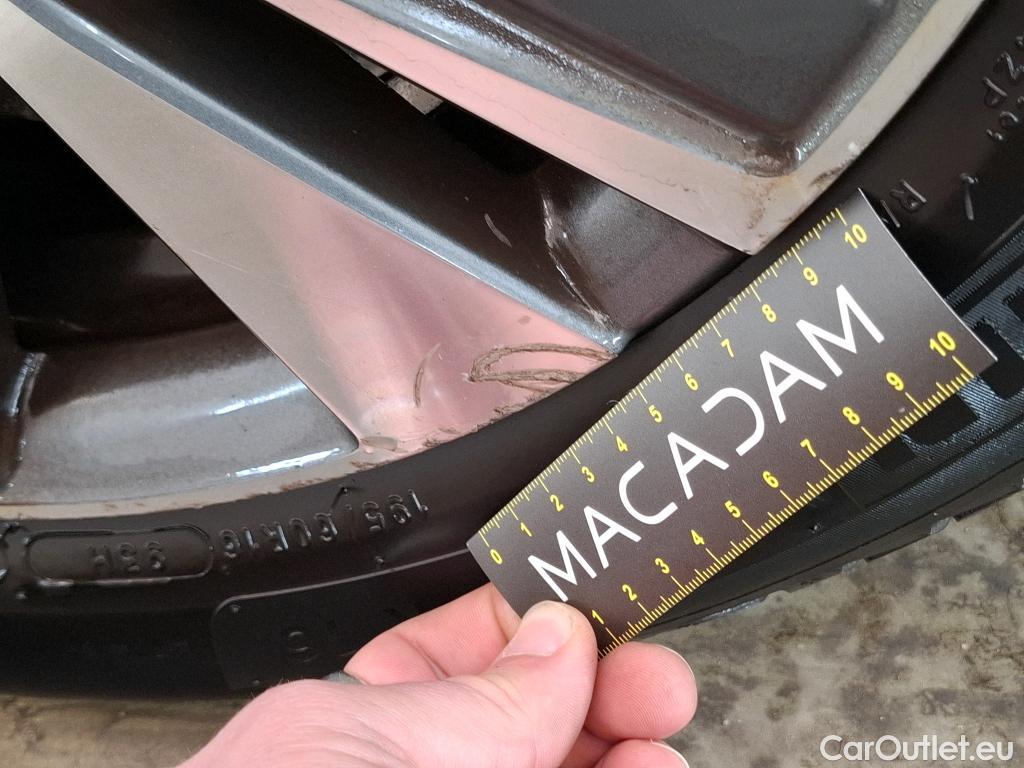  Peugeot  2008  Allure Business 1.2 PureTech 110CV BVA6 E6 #28