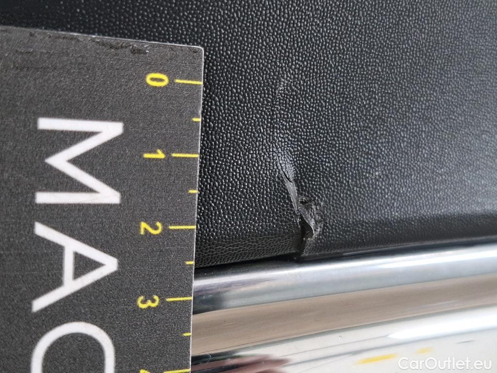  Mercedes  GLA MERCEDES-BENZ  / 2020 / 5P / SUV 2.0  200 D BUSINESS LINE DCT #36