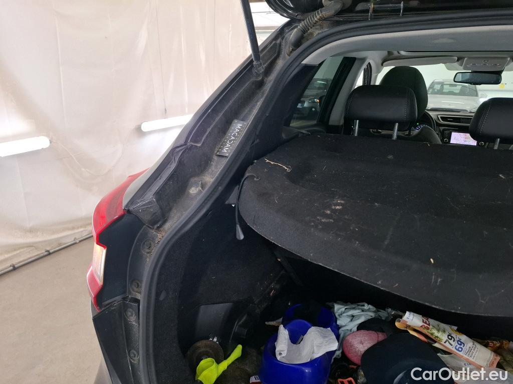  Nissan  Qashqai NISSAN  / 2017 / 5P / Crossover 1.3 DIG-T 140 Tekna #63