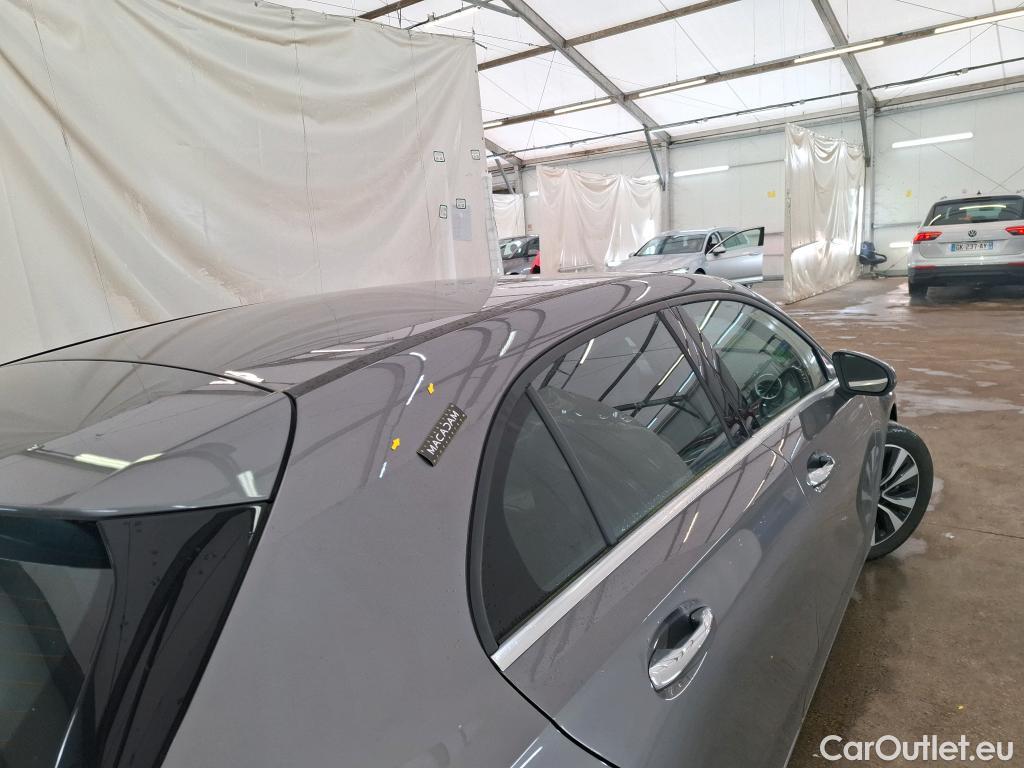  Mercedes  A-Klasse MERCEDES-BENZ Classe A Compact / 2018 / 5P / Berline A 180 d Business Line #19