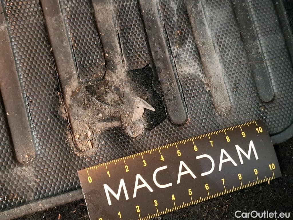  Peugeot  2008  Allure Business 1.2 PureTech 110CV BVA6 E6 #43